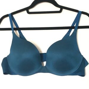 Victoria’s  Secret 38B push-up bra with Underwire